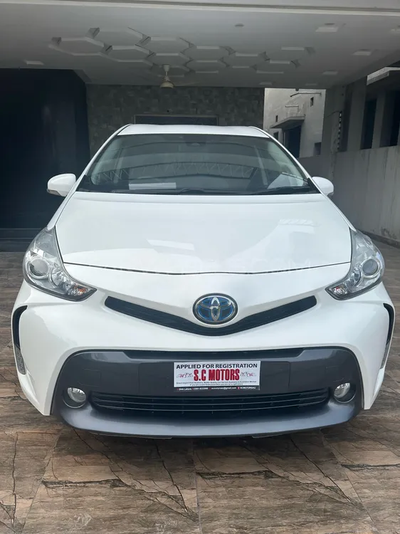 Toyota Prius Alpha 2020 for Sale in Lahore Image-1