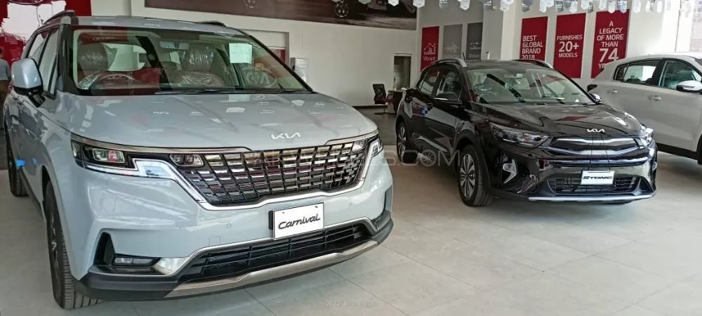 کِیا کارنیول 2023 for Sale in کراچی Image-1