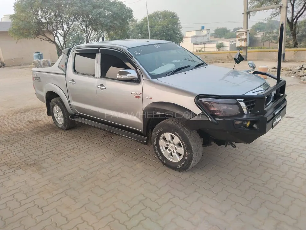 Toyota Hilux 2012 for Sale in Bahawalpur Image-1