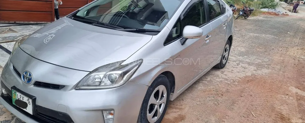 Toyota Prius 2012 for Sale in Sahiwal Image-1