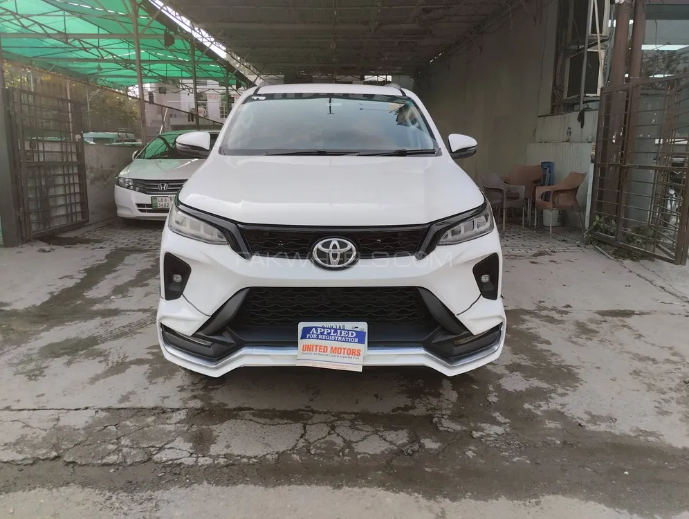 Toyota Fortuner 2018 for Sale in Lahore Image-1