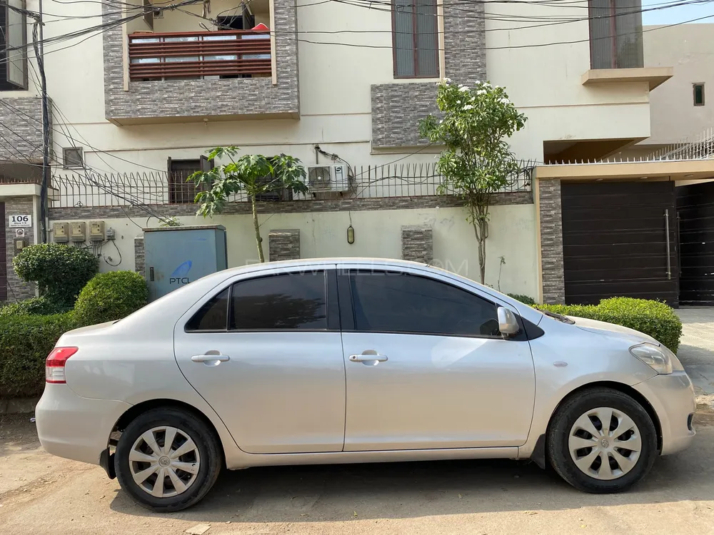 Toyota Belta 2012 for Sale in Karachi Image-1