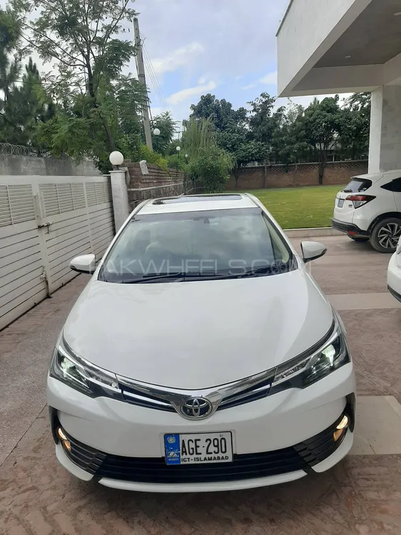 Toyota Corolla 2017 for Sale in Islamabad Image-1