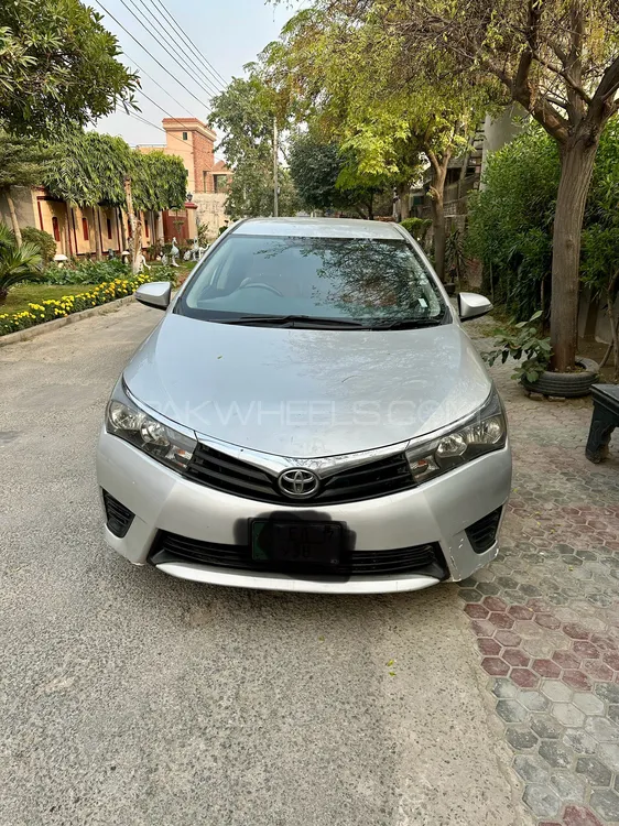 Toyota Corolla 2017 for Sale in Lahore Image-1