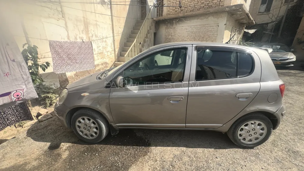 Toyota Vitz 2003 for Sale in Quetta Image-1