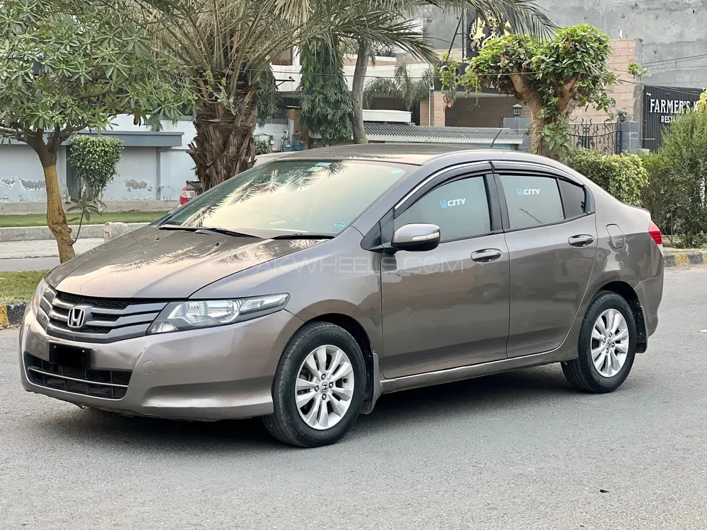Honda City 2014 for Sale in Faisalabad Image-1