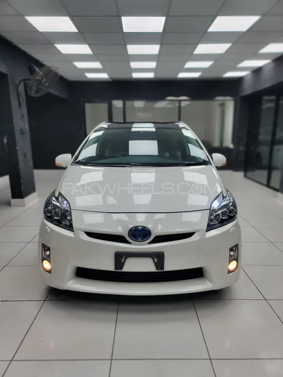 Toyota Prius 2012 for Sale in Karachi Image-1