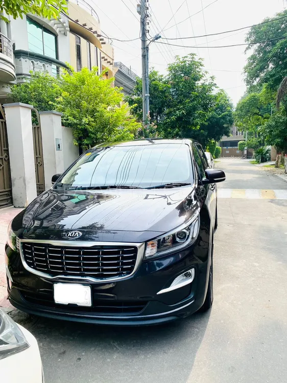 کِیا کارنیول 2019 for Sale in اسلام آباد Image-1