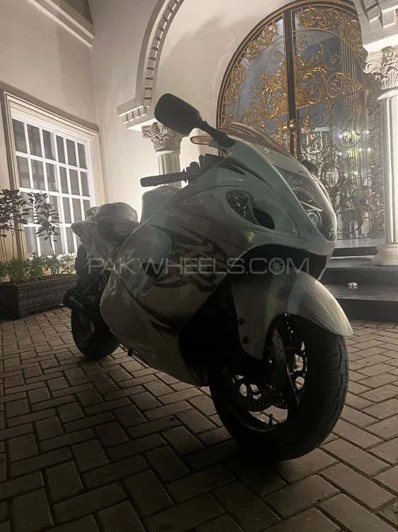 Suzuki Hayabusa 2011 for Sale Image-1