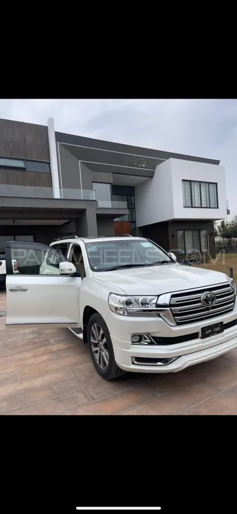 Toyota Land Cruiser 2016 for Sale in Islamabad Image-1