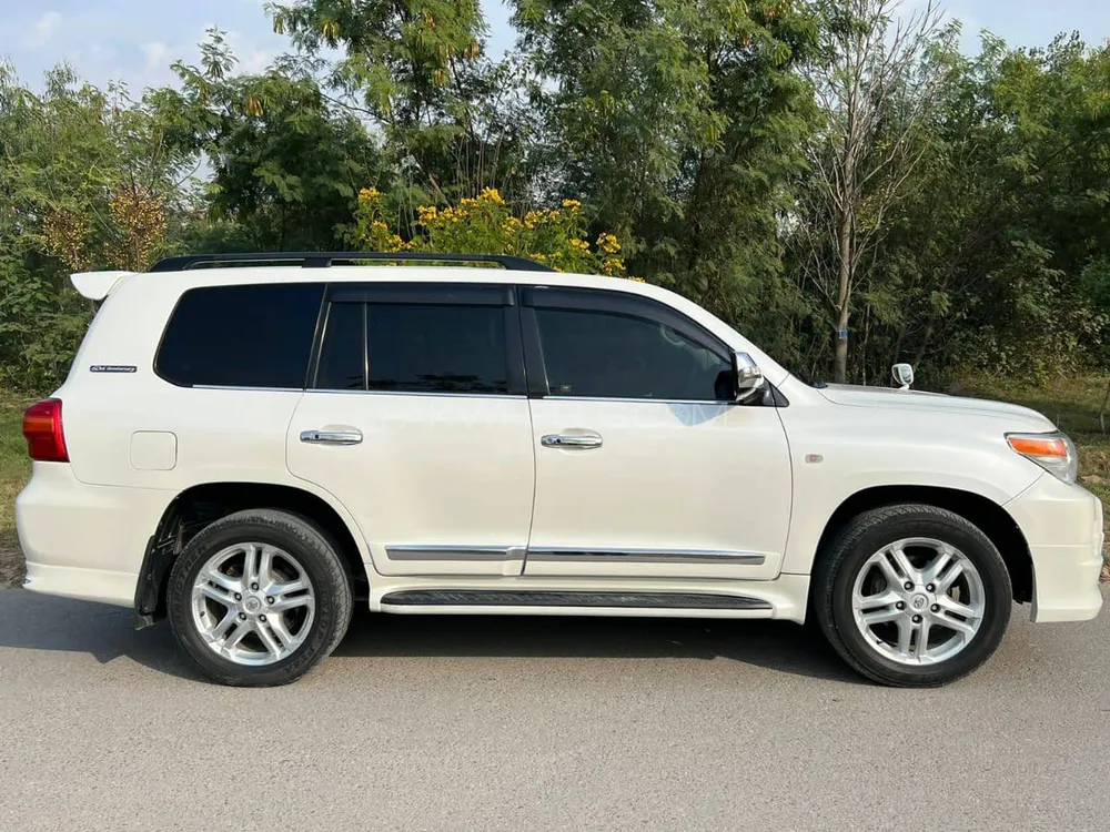 Toyota Land Cruiser 2011 for Sale in Islamabad Image-1