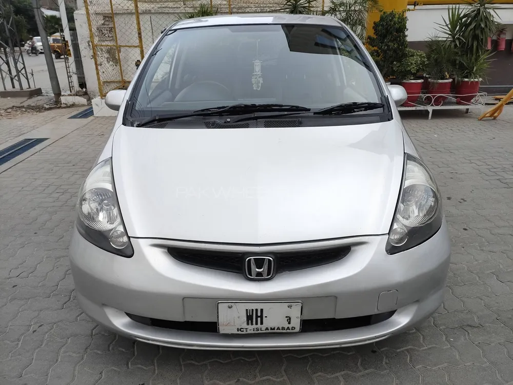 Honda Fit 2006 for Sale in Islamabad Image-1