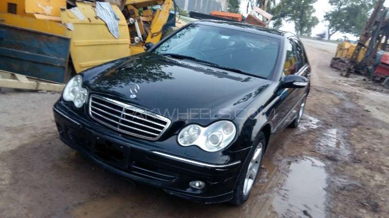 Mercedes Benz C Class 2005 for Sale in Islamabad Image-1