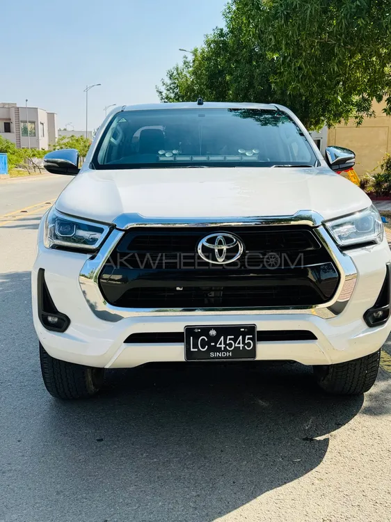 Toyota Hilux 2021 for Sale in Karachi Image-1