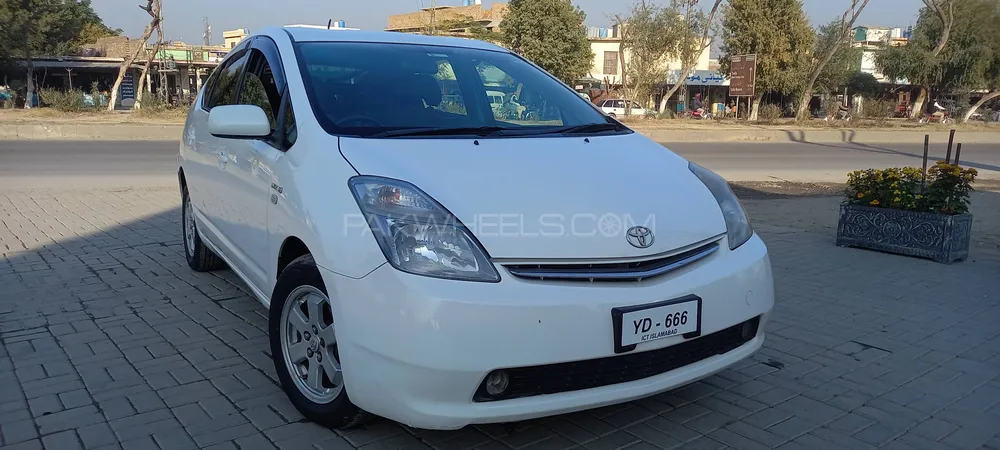 Toyota Prius 2010 for Sale in Wah cantt Image-1