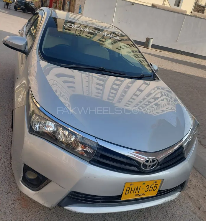 Toyota Corolla 2016 for Sale in Karachi Image-1