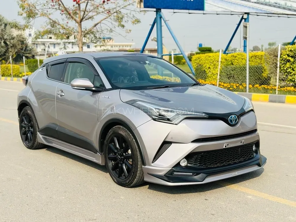 Toyota C-HR 2017 for Sale in Sahiwal Image-1