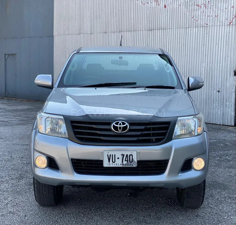 Toyota Hilux 2012 for Sale in Lahore Image-1