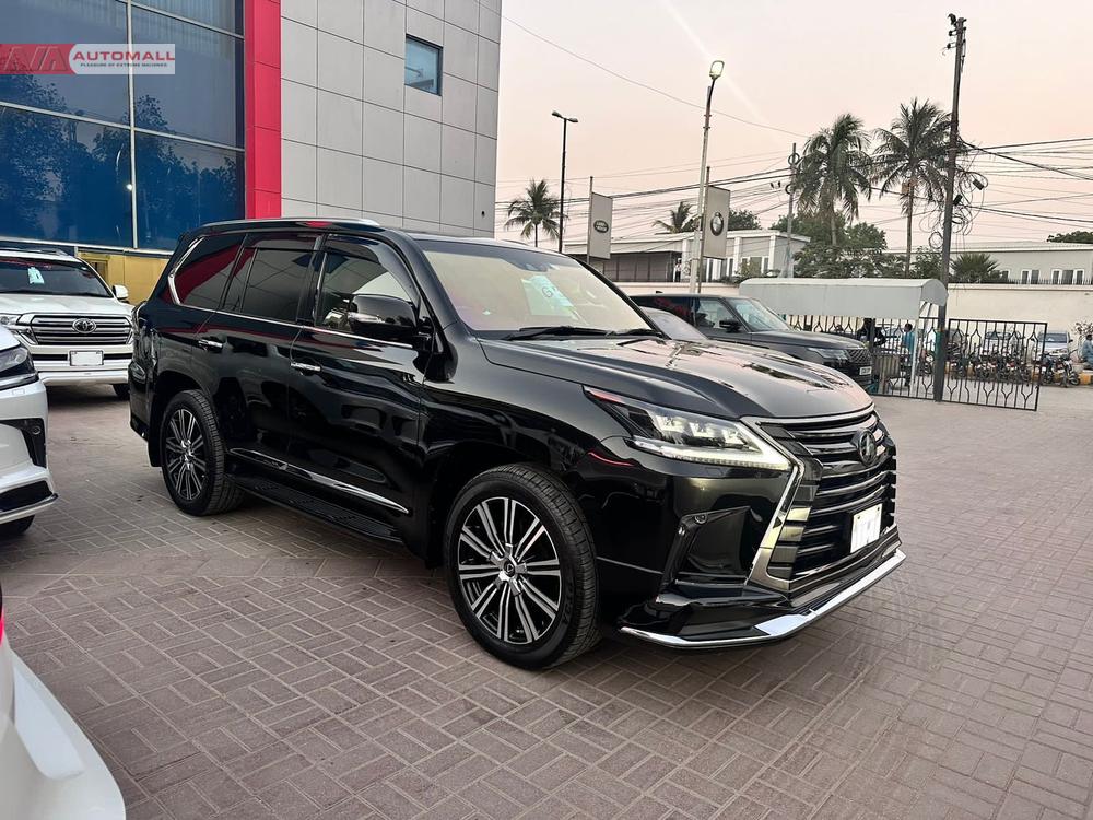 Make: Lexus LX570
Black Sequence Edition 
Model: 2019
Mileage: 11,000 Km
Unregistered

TOP OF THE LINE:

*Diamond stitch seats
*Cool box
*Back auto door
*Rear entertainment 
*Heating/Cooling seats
*Heads up Display 
*Original tv + 4 cameras
*Sunroof
*Radar
*7 seater

Calling and Visiting hours 

Monday to Saturday 

11:00 AM to 7:00 PM