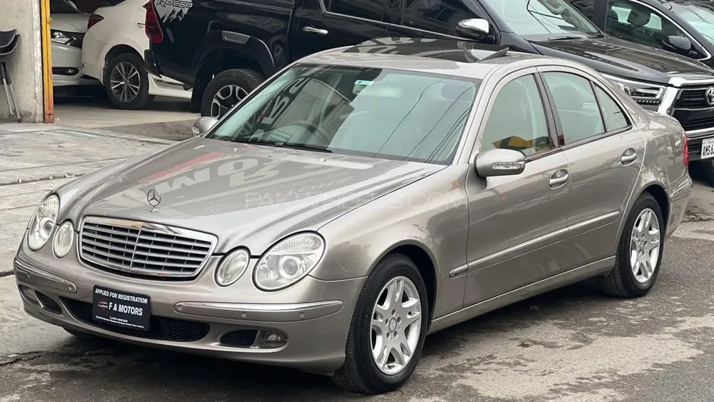 Mercedes Benz E Class 2005 for sale in Lahore