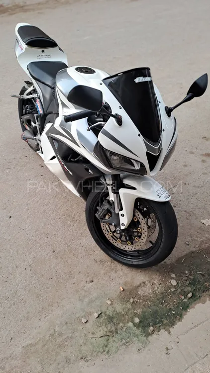 Used Honda CBR 600RR 2009 Bike for sale in Karachi 518192 PakWheels