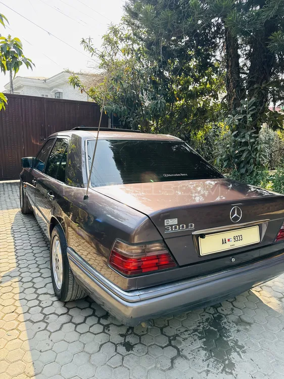 Mercedes Benz E Class 1993 for sale in Abbottabad