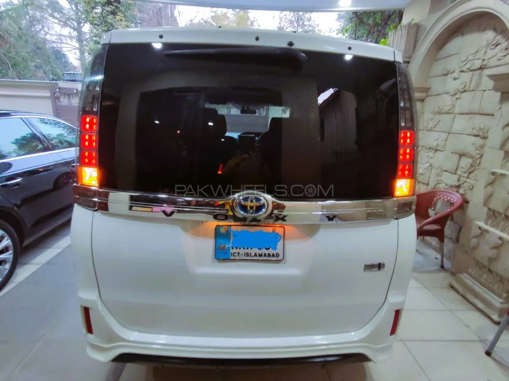 Toyota Voxy 2015 for sale in Islamabad