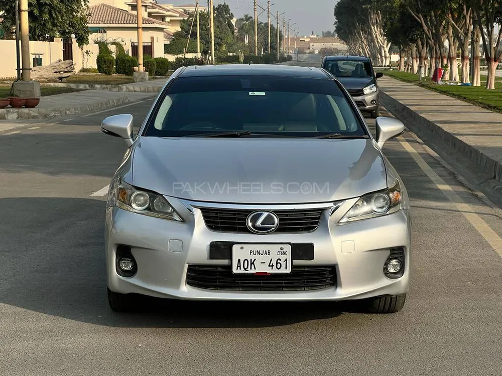 Lexus CT200h 2012 for Sale in Multan Image-1