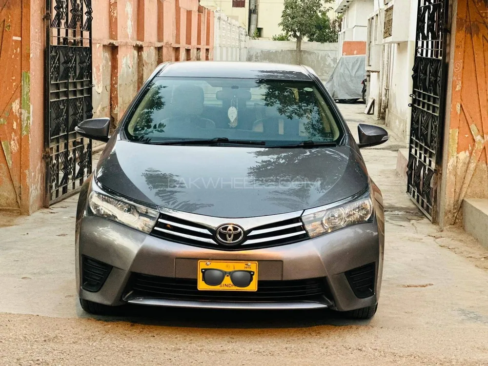 Toyota Corolla GLi Automatic 1.3 VVTi 2015 for sale in Karachi | PakWheels