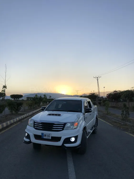 Toyota Hilux 2014 for sale in Peshawar