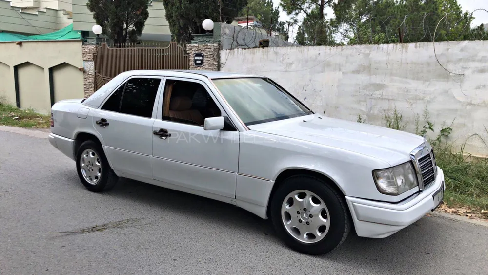 Mercedes Benz E Class 1993 for sale in Swat