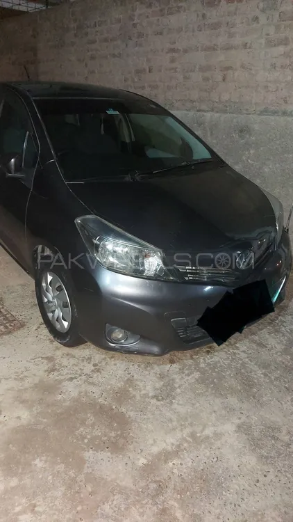 Toyota Vitz 2011 for sale in Peshawar