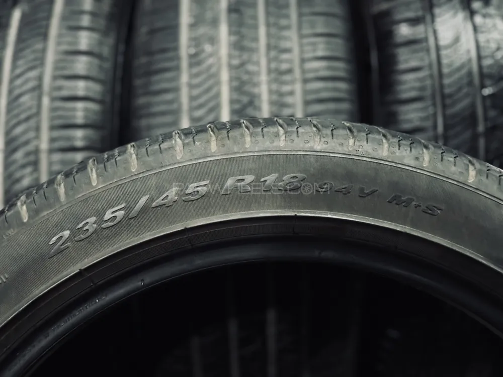 4 tyres set 235/45/R18 Pirelli Image-1