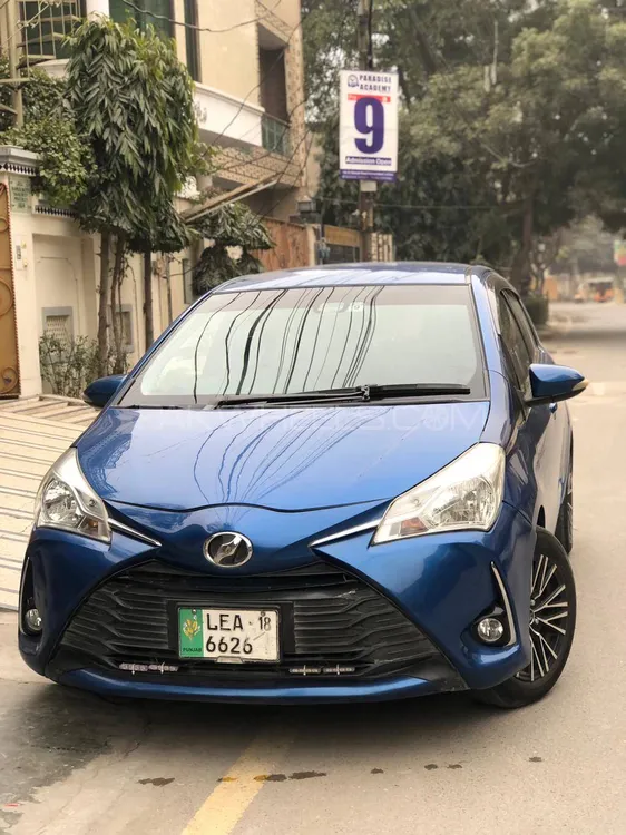 Toyota Vitz 2017 for Sale in Lahore Image-1