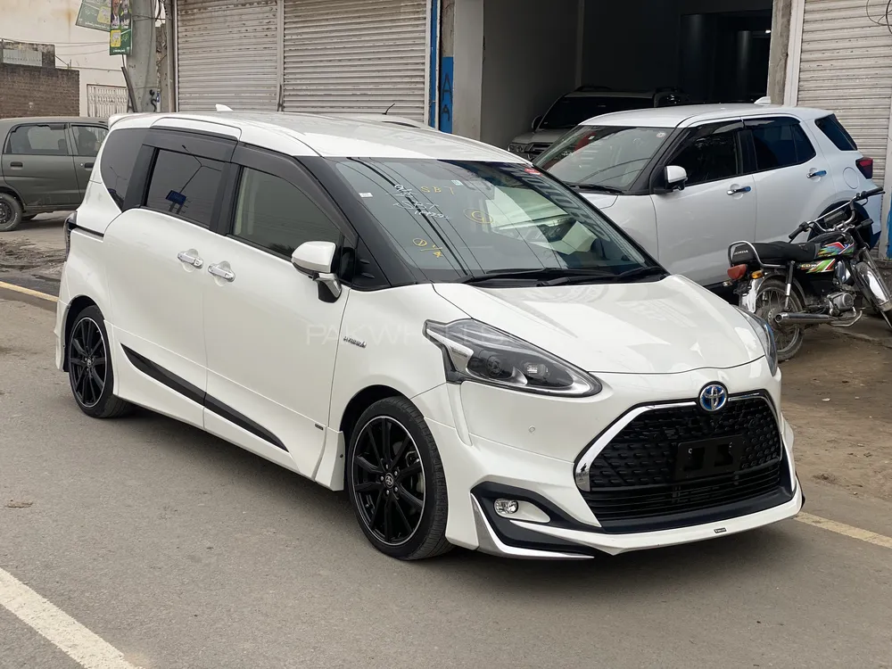 Toyota Sienta 2018 for sale in Sialkot