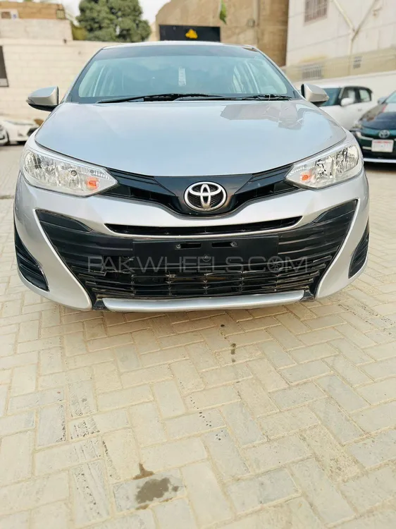 Toyota Yaris GLI MT 1.3 2020 for sale in Karachi | PakWheels