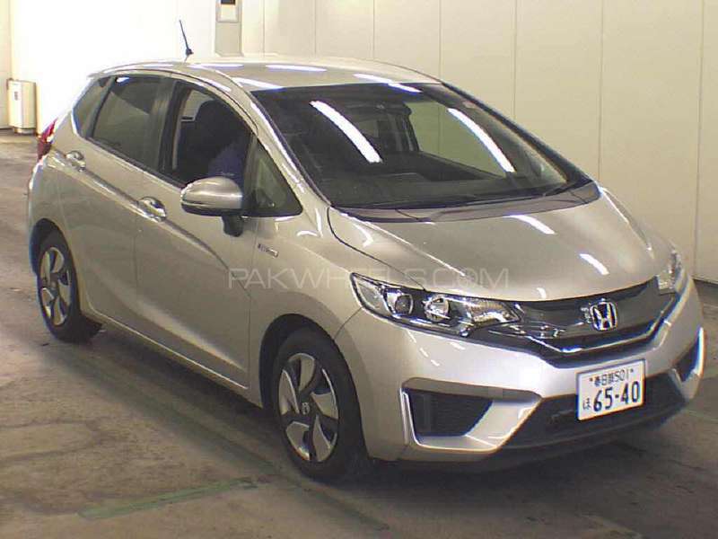 Honda Fit 2015 for Sale in Lahore Honda Fit 2015 for Sale in Lahore Image-8