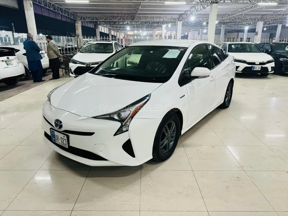 Toyota Prius 2017 for sale in Islamabad