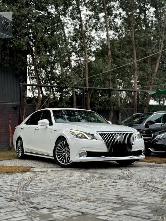 Toyota Crown 2015 for sale in Lahore