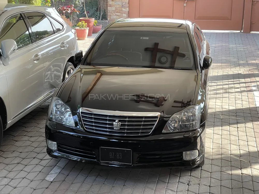Toyota Crown 2006 for sale in Peshawar