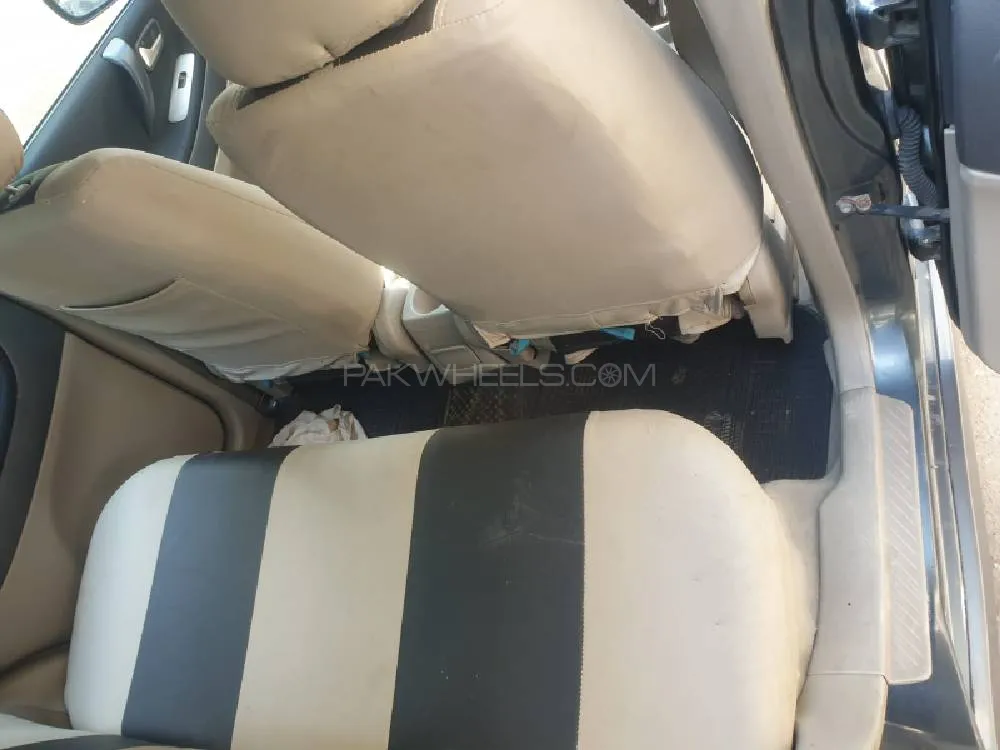 Suzuki Liana 2006 for Sale in Karachi Suzuki Liana 2006 for Sale in Karachi Image-3