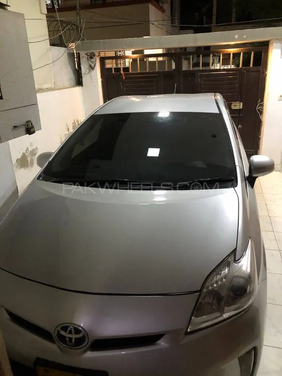 Toyota Prius 2015 for Sale in Karachi Image-1