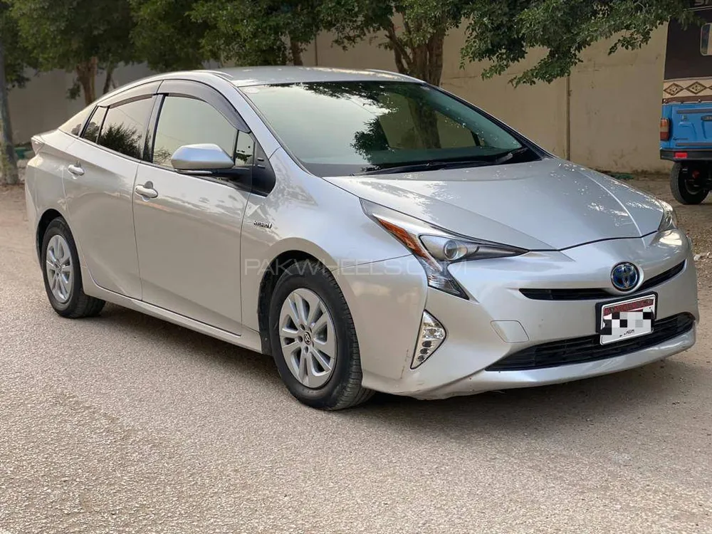 Toyota Prius 2017 for sale in Karachi