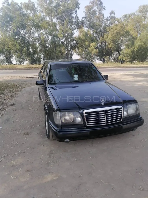 Mercedes Benz E Class 1993 for Sale in Mardan Image-1