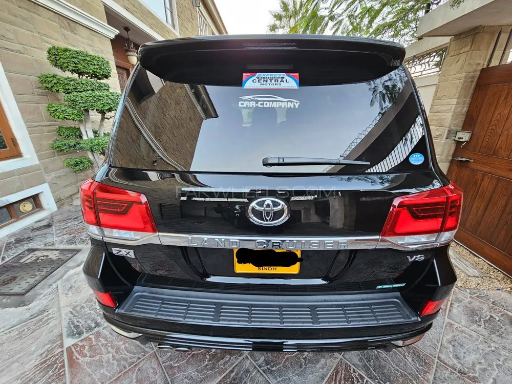 Toyota Land Cruiser 2016 for sale in Karachi