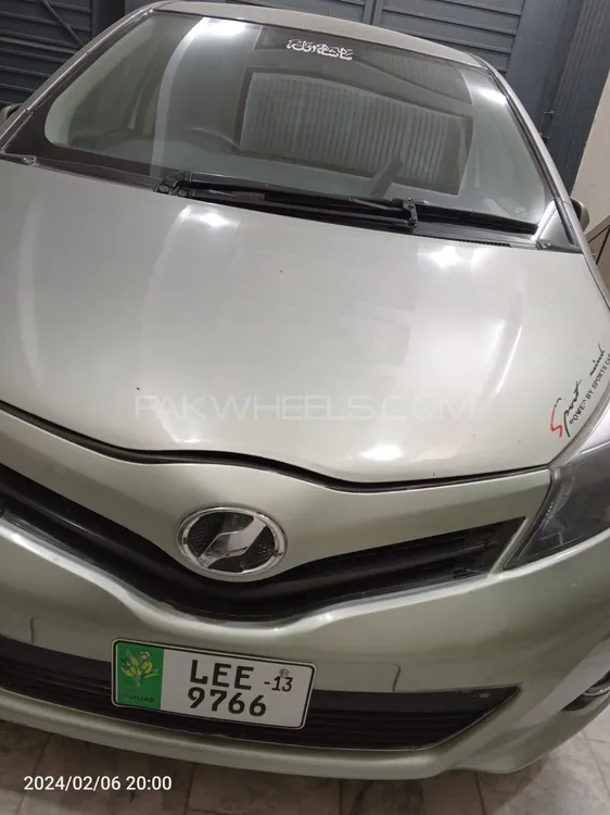 Toyota Vitz 2012 for Sale in Peshawar Image-1