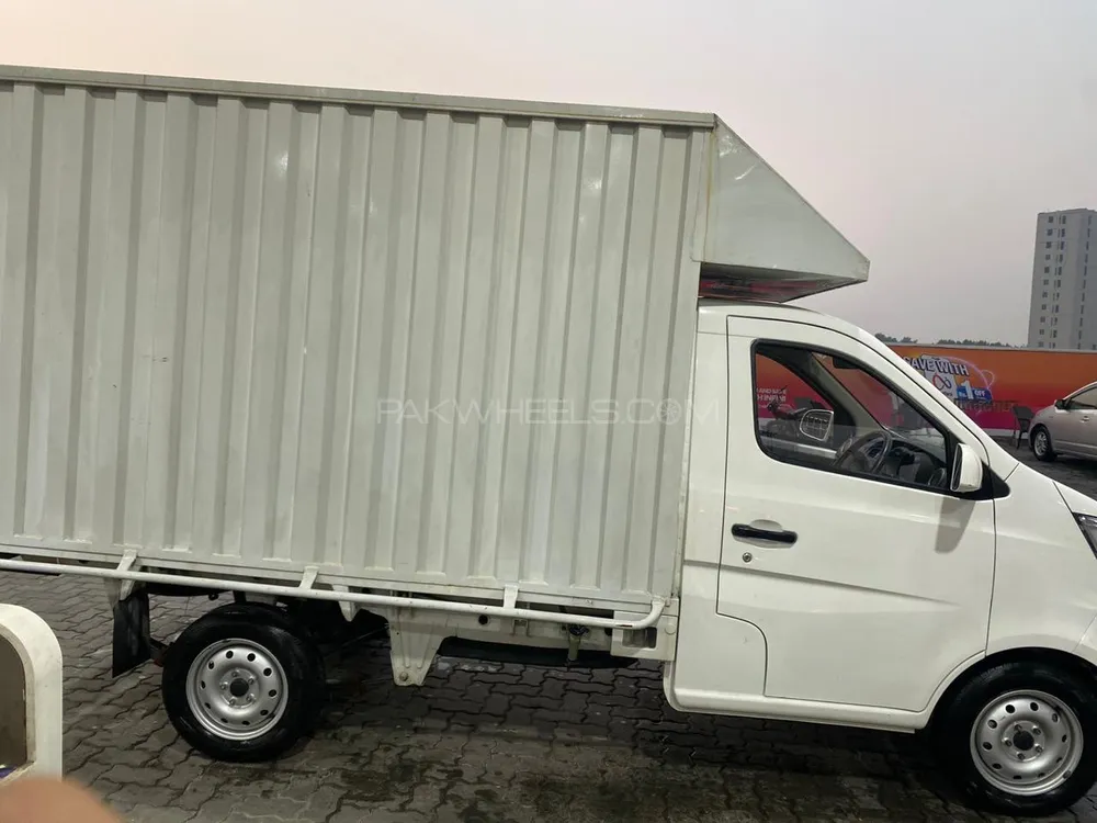 Changan M9 2022 for sale in Lahore