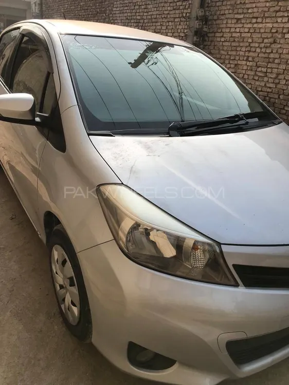 Toyota Vitz 2013 for sale in Peshawar