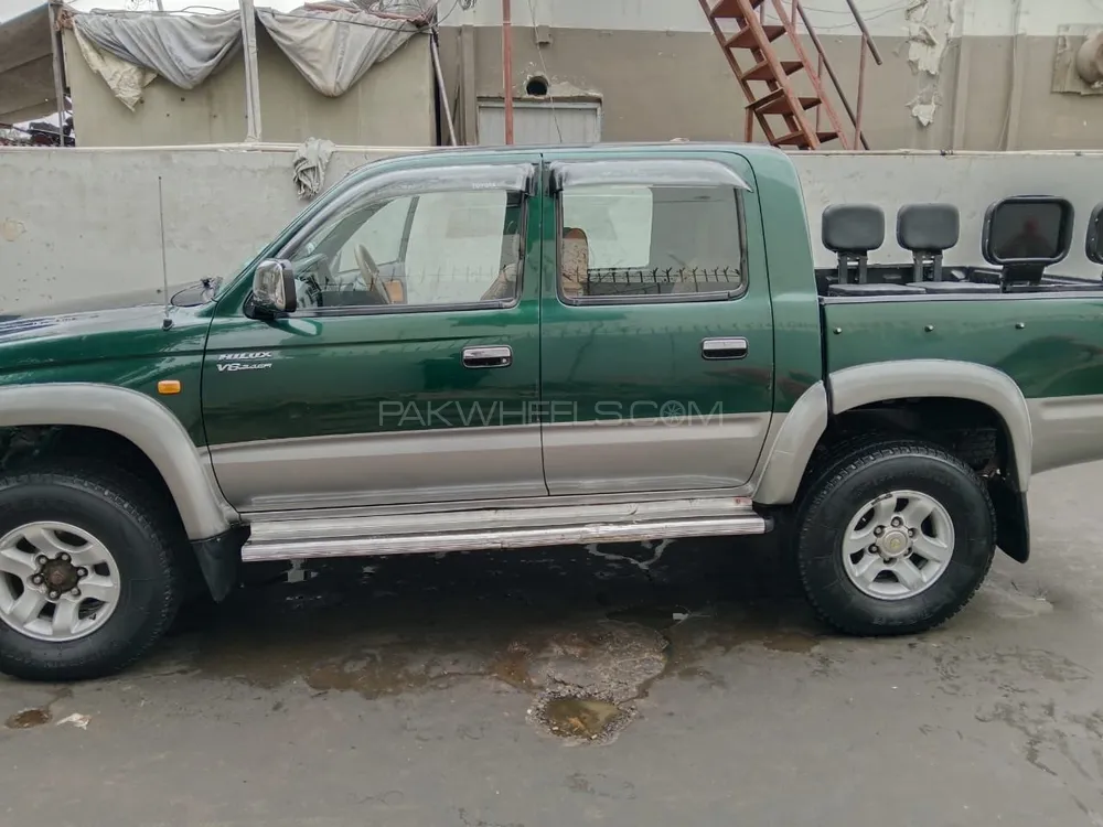 Toyota Hilux 2002 for sale in Karachi