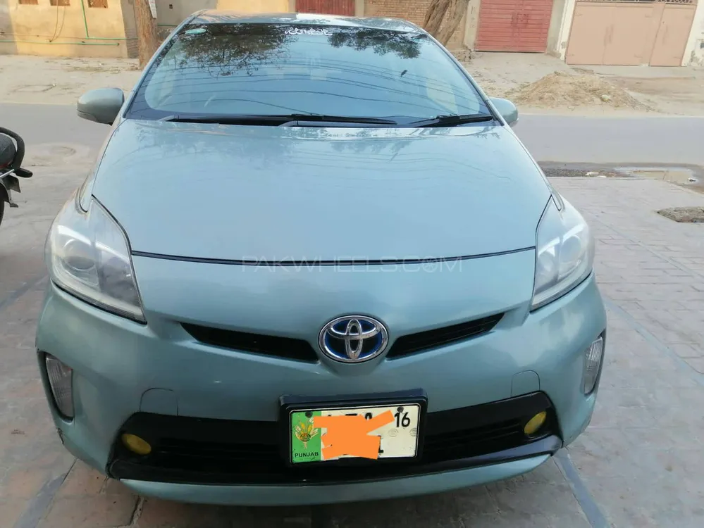 Toyota Prius 2012 for Sale in Liaqat Pur Image-1
